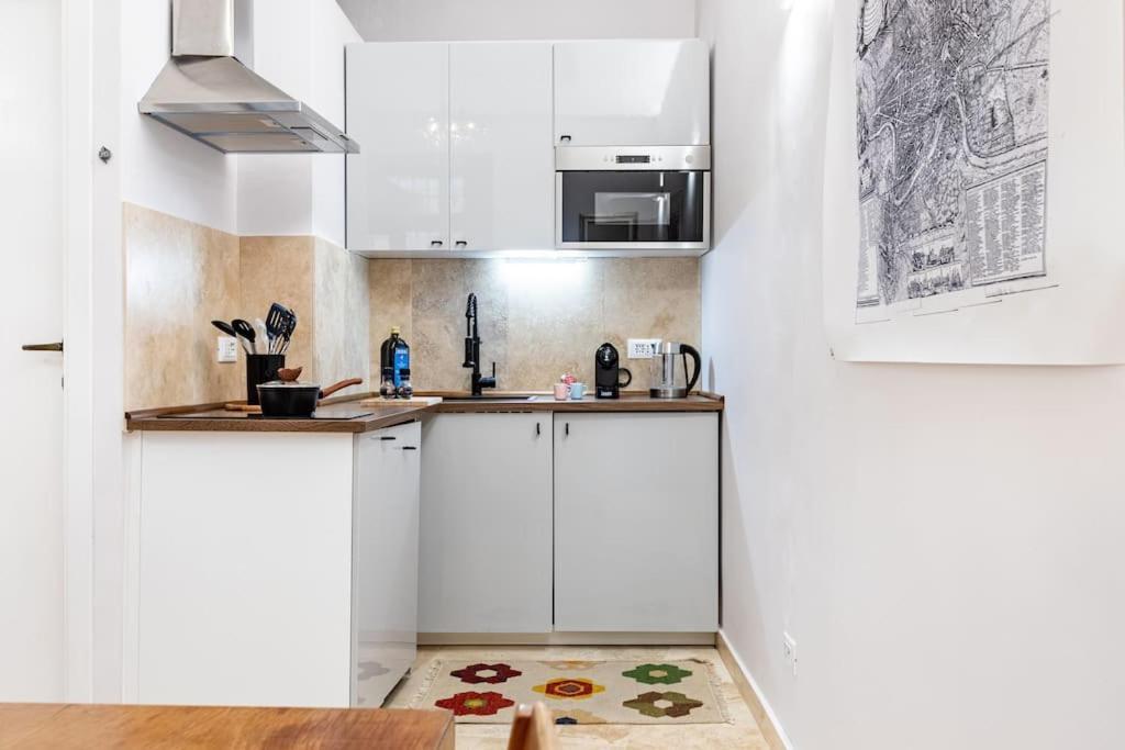 Bottega Augustea Duplex Apartment In Monti โรม ภายนอก รูปภาพ